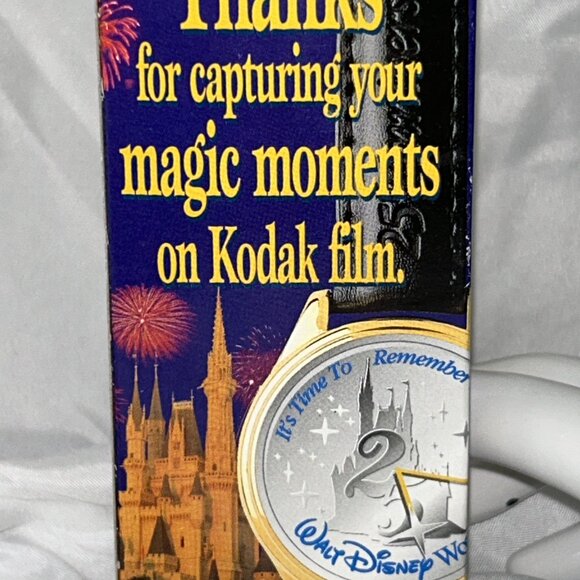 Walt Disney World 25th Anniversary Princess Castle Watch - Picture 2 of 7